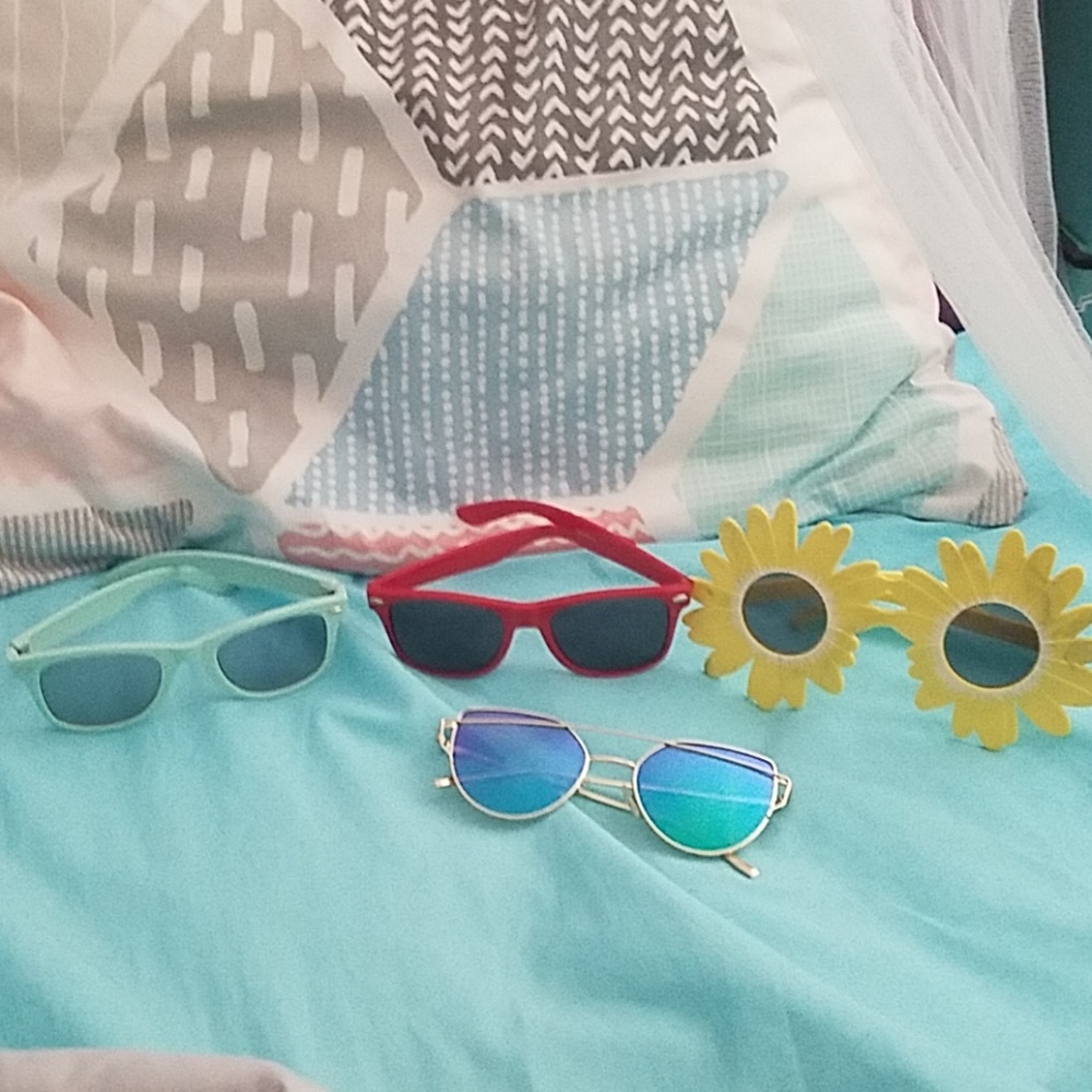 4 pairs of sunglasses!